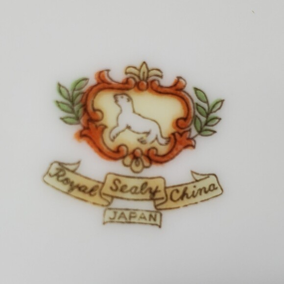 Royal Sealy Fruit Teacup and Saucer Pineapple Grapes Strawberries - Picture 8 of 10